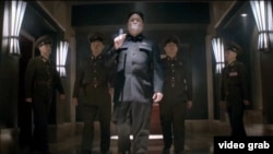 미국 영화사 '소니 픽처스'가 새로 공개한 영화 '인터뷰' 예고편 중 한 장면. 김정은 북한 국방위원회 제1위원장 암살 작전을 그린 코미디 영화다.