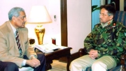 جنرل پرویز مشرف اور ڈاکٹر عبدالقدیر (فائل فوٹو)