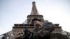 Laporan: Menara Eiffel Mungkin Jadi Target Anggota ISIS di Spanyol