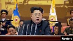북한의 김정은 국방위 제1위원장이 지난 24, 25일 평양에서 열린 조선인민군 제5차 훈련일꾼대회에서 연설하고 있다. 