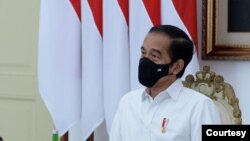 Presiden Jokowi dalam Rapat Terbatas di Istana Merdeka, Jakarta, Selasa (22/9) instruksikan percepatan pembangunan Pelabuhan Terbesar di Indonesia (Setpres RI)