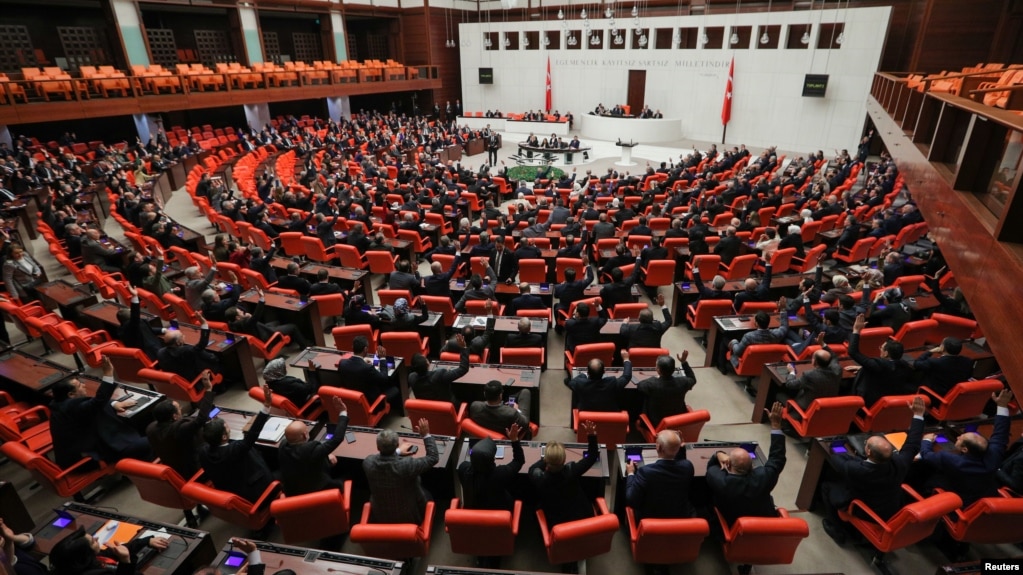 Parlamenti turk duke votuar për dërgimin e forcave ushtarake në Libi 