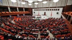 Turski poslanici glasaju o slanju trupa u Libiju