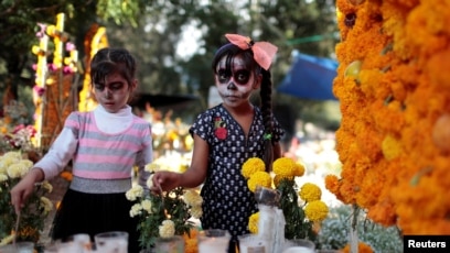 Pandemia cambia celebraciones del Día de los Muertos en México