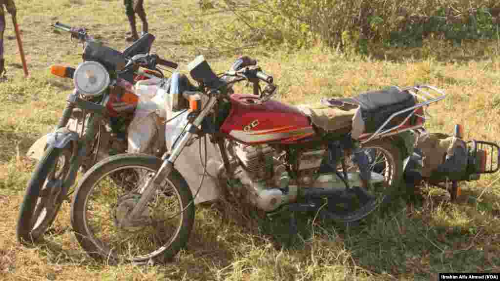 Wasu Daga Cikin Machinan Da Suka Kwato Daga Hannun &#39;Yan Boko Haram&nbsp;A Kauyen&nbsp;Chikun Gudu A Arewacin Jihar Borno