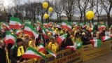 گروهی از ایرانیان و طرفداران سازمان مجاهدین خلق به مناسبت روز جهانی حقوق بشر در پاریس راهپیمایی کردند.&nbsp;
