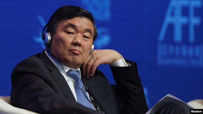 中国国家开发银行原党委书记、董事长胡怀邦2018年1月15日在香港出席亚洲金融论坛。