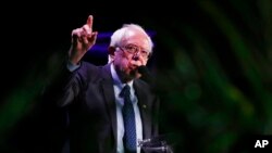 El senador Bernie Sanders ha suspendido temporalmente su campaña a la presidencia tras un procedimiento en las arterias