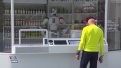 Li Hong Kongê Robotek Firoşgehê Birêve Dibe