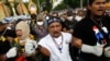 تھائی لینڈ: حکومت مخالف مظاہرین کا وزارتِ خزانہ پر قبضہ