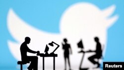 ÁRCHIVO - Twitter espera que la iniciativa lleve a nuevos estudios sobre cómo funcionan los esfuerzos para combatir la desinformación.