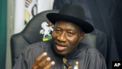 Nigerian President Goodluck Jonathan speaks during a press conference, 7 Dec 2010