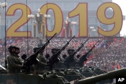 2019年10月1日中国国庆70周年阅兵仪式上的军用车辆。