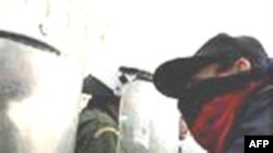 Yunanistan'da Grev Gösterisinde Gözyaşartıcı Bomba