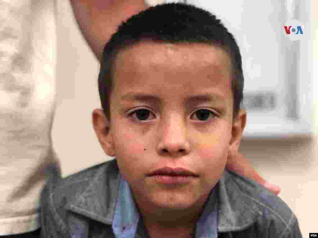 El hondureño Franklyn García y su hijo, Anthony Javier se encontraban en El Paso, Texas. Deben presentarse en la Corte de Migración el 22 de abril.