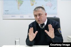 „Prvi put čujem da je neko priznao da je umanjio carinsku osnovicu za toliko i oštetio državu za toliko“, šef carine u Gradišci Radovan Đurić ne zna da su uvoznici pred sudovima priznavali umanjivanje vrijednosti faktura (Foto: CIN)