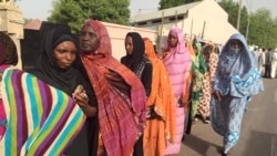 Le président de la conference épiscopale du Tchad Monseigneur Jean-Claude Bouchard au micro de André Kodmadjingar