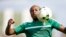 Andre Ayew contrôle le ballon lors d'une session d'entraînement, à Port-Gentil, Gabon, le 24 janvier 2017.