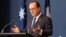 El presidente Frances Francois Hollande habla en la Galería Nacional de Australia en Camberra. Hollande confirmó la identificación de un segundo francés entre los terroristas del EI.