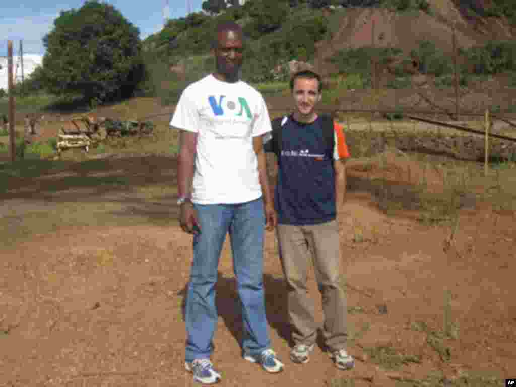 Narval Mabila (left) and Nicolas Pinault, DRC (November 2011)