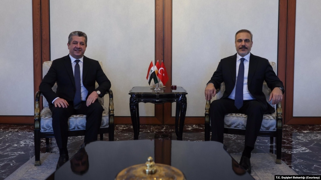 Barzani, Türkiye ziyareti kapsamında ilk önce Dışişleri Bakanı Hakan Fidan tarafından kabul edildi.