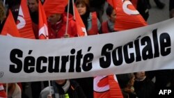 Les manifestants en faveur de la sécurité sociale en France, le 12 décembre 2019.