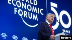 El presidente Donald Trump habló en el Foro Económico Mundial de Davos, Suiza, el martes, 21 de enero de 2020 y destacó los logros de la economía estadounidense bajo su administración.