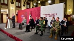 Las autoridades mexicanas realizan conferencia de prensa sobre la crisis por la pandemia de COVID-19 el 21 de abril de 2020 en Ciudad de México.