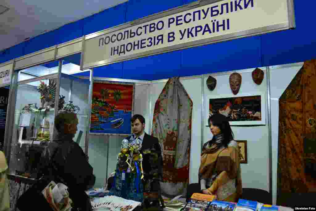 Крім українських виробників до виставки долучились посольства Індонезії, Грузії та Аргентини, щоб поділитися своїм досвідом у цій сфері. 