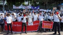 Manifestation contre le coup d'Etat militaire birman dans la ville de Yangon, Birmanie.