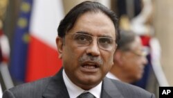 Pakistan President Asif Ali Zardari at the Elysee Palace, Paris, August 2010 (File).