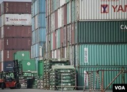 Produk-produk ekspor China siap dikapalkan di Pelabuhan Shanghai. (Foto: Dok)