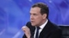 Медведев считает конкуренцию с Путиным «невозможной»