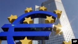 Perekonomian Zona Euro atau Eurozone yang beranggotakan 17 negara Eropa masih terus terpuruk (foto: dok).