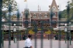 Disneyland Hong Kong, saat mulai ditutup di tengah pandemi corona, 26 Januari 2020. (Foto: dok).