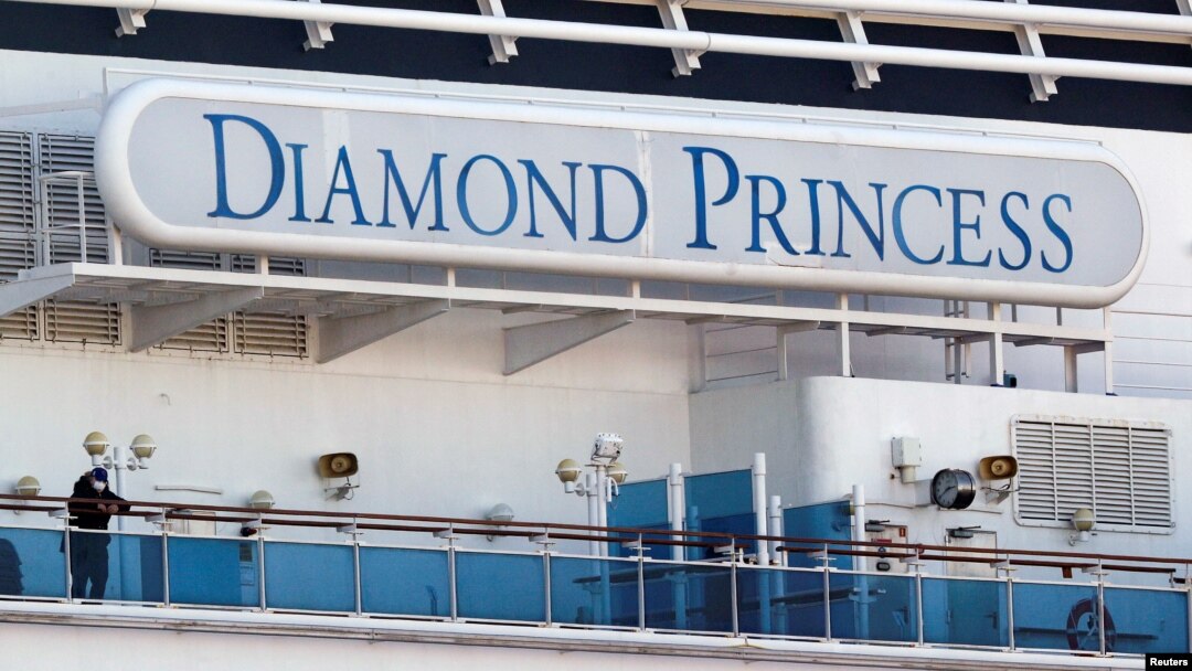 Kruzer "Diamond Princess" nalazi se u luci Jokohama već dve nedelje