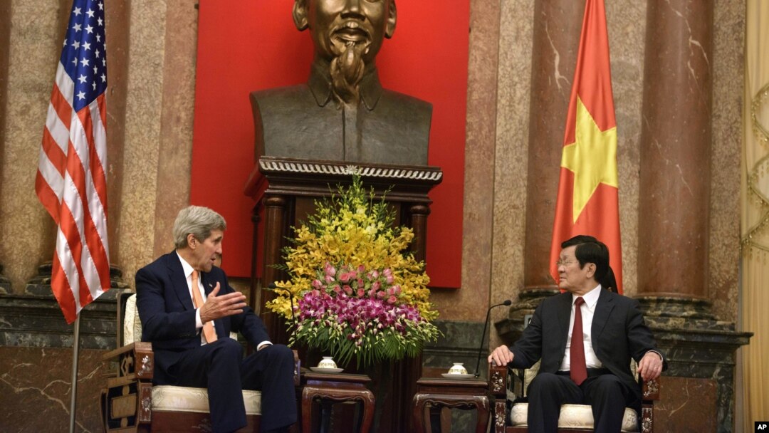 Ngoại trưởng Mỹ John Kerry gặp Chủ tịch nước Trương Tấn Sang tại Hà Nội hôm 7/8/2015.
