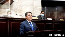 El presidente de Honduras, Juan Orlando Hernández, ha rechazado las acusaciones de que su gobierno patrocina el narcotráfico.