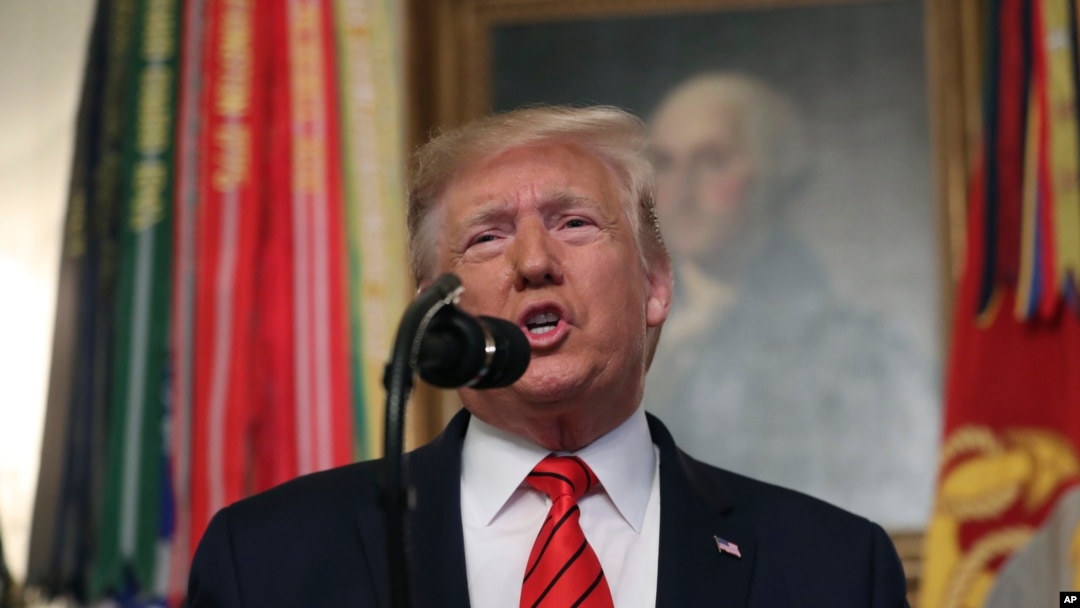 El presidente de EE.UU., Donald Trump, habla en la Sala Diplomática de la Casa Blanca, en Washington, el sábado 27 de octubre de 2019, anunciando la muerte del líder de ISIS, Abu Bakr al-Baghdadi en una operación de fuerzas especiales de EE.UU. en Siria.