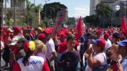 Manifestantes a favor de Nicolás Maduro durante marcha en Venezuela