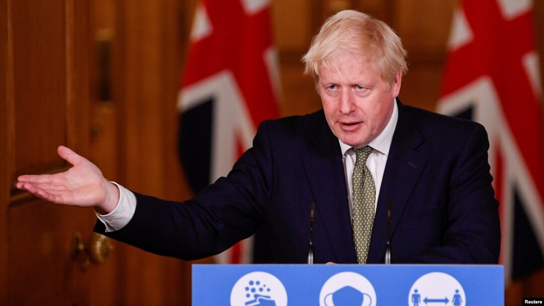 PM Inggris Boris Johnson memberikan keterangan pers di Downing Street, London (12/10).
