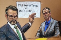 Član tužilačkog tima Steven Schleicheri optuženi Derek Chauvin na sudskoj skici tokom iznošenja završnih riječi. (REUTERS/Jane Rosenberg)
