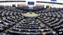 European Commission President Jean-Claude Juncker (C) delivers his State of Union speech at the European Parliament in Strasbourg, eastern France, Sept.12, 2018.