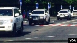 An OSCE fleet in Donetsk City the morning of June 10, 2015. (Daniel Schearf/VOA News).