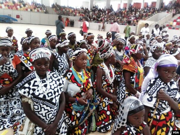 Festa da puberdade no Namibe