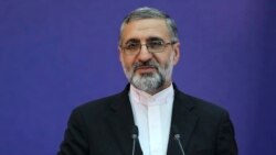 Phát ngôn viên của Bộ Tư Pháp Iran Gholamhossein Esmaili tại một cuộc họp báo ở Tehran, Iran, hôm Thứ Ba 4/2/2020. Ông cho biết tòa án tối cao Iran đã xác nhận bản án tử hình đối với một người đàn ông Iran bị kết tội làm gián điệp cho CIA