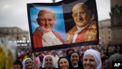 Иоанн XXIII и Иоанн-Павел II - причислены к лику святых