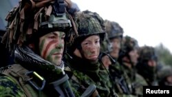 지난 2012년12월 리투아니아 군이 나토 11개국 연합 군사훈련에 참가했다.