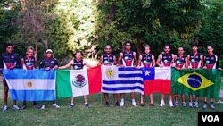 El uruguayo Abayuba Rodríguez junto al equipo de atletas con diabetes.