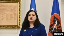 Presiden terpilih Kosovo Vjosa Osmani di kantornya di Pristina, Kosovo, Minggu, 4 April 2021. 